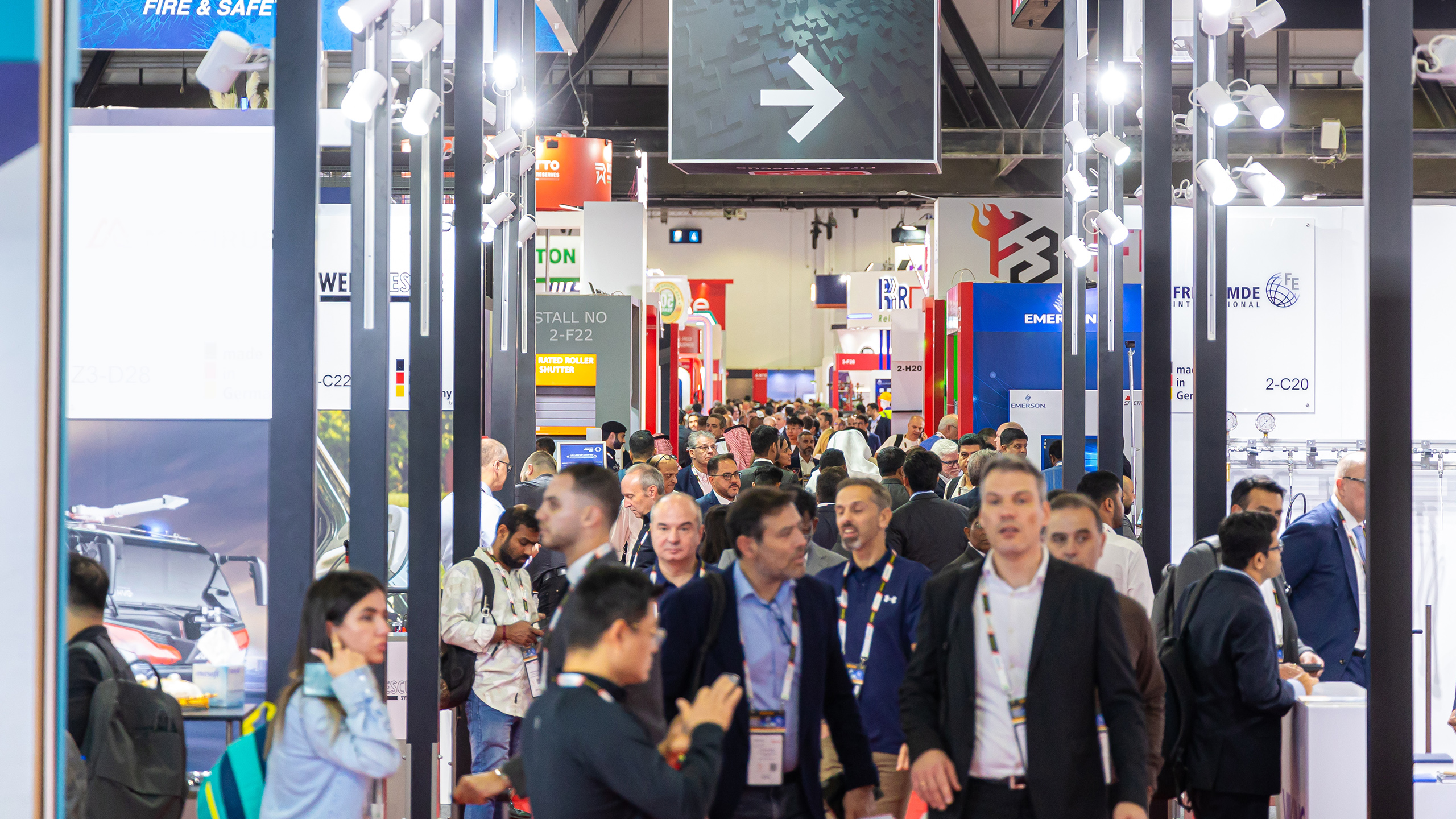 ISME2025_Large_crowds_FI_2