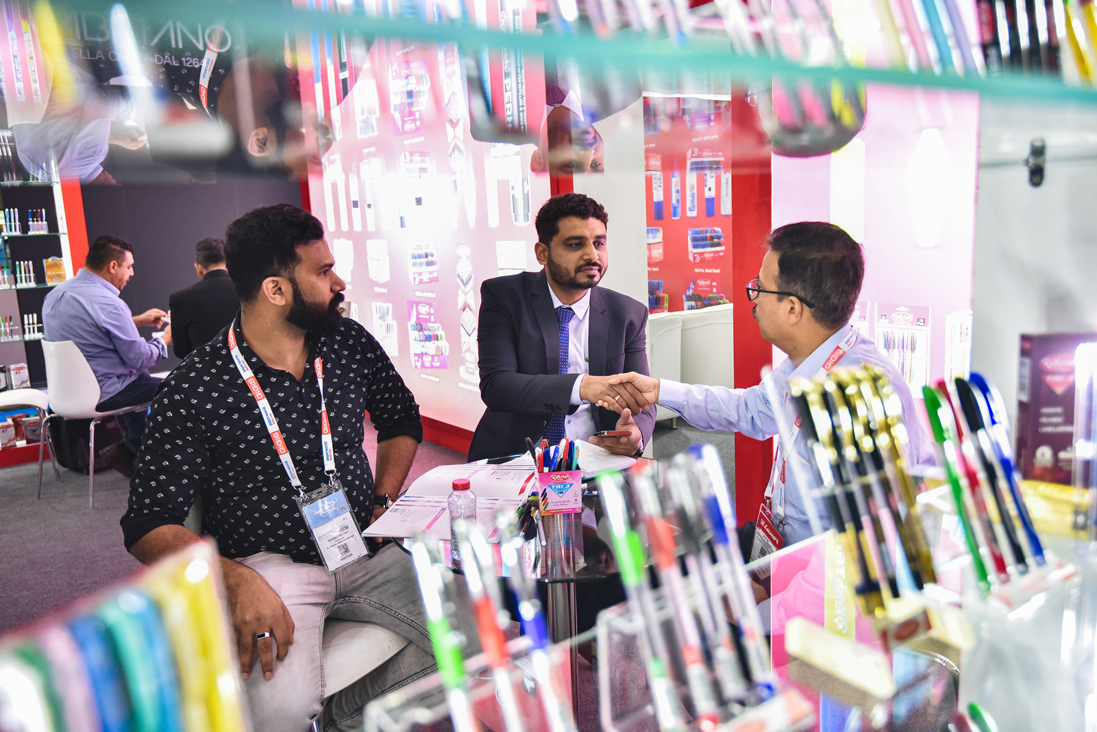 Paperworld Middle East - Visitor & Exhibitor interacting